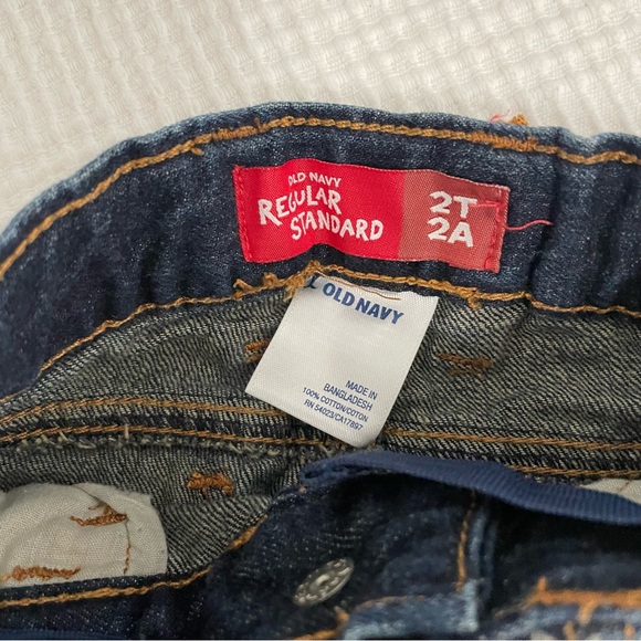 Oshkosh top and old navy jeans size 2T - Picture 5 of 6